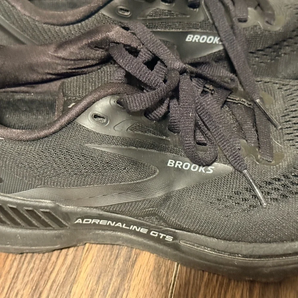 Brooks Men's Black Adrenaline GTS Athletic Shoes - Picture 6 of 6